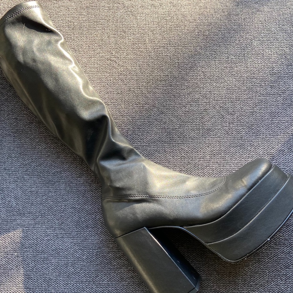 Steve Madden Black Cypress Boots Size 11